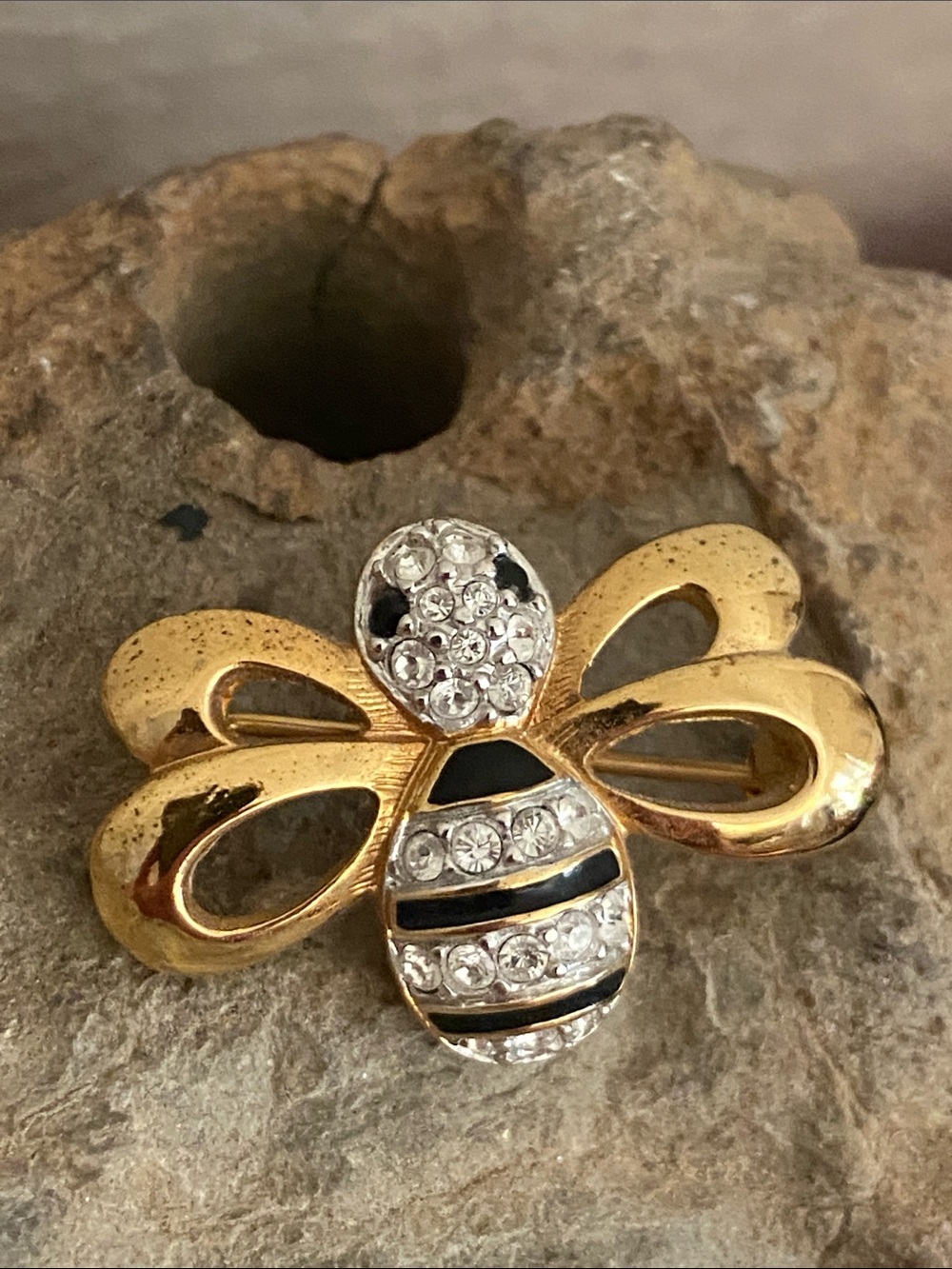 Vintage Swarovski Gold-Tone BEE Swarovski Crystals Broach with Original Card